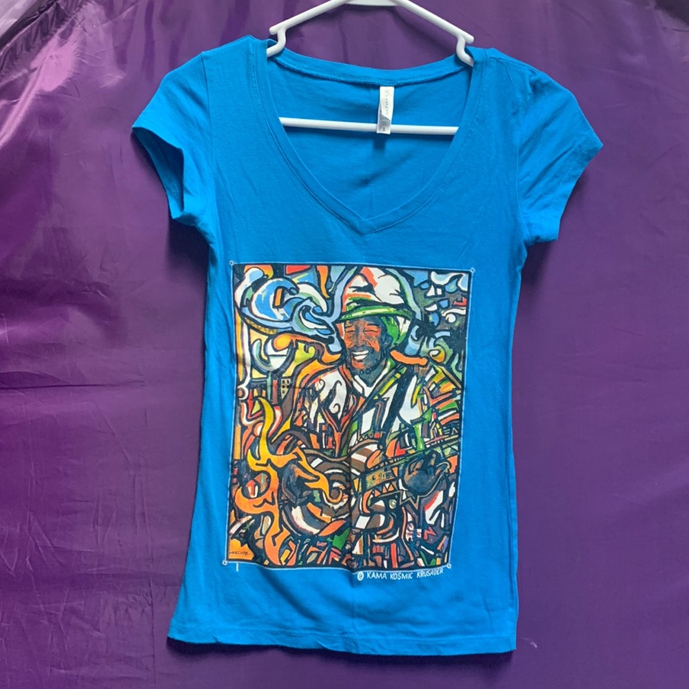 V-neck T-shirt